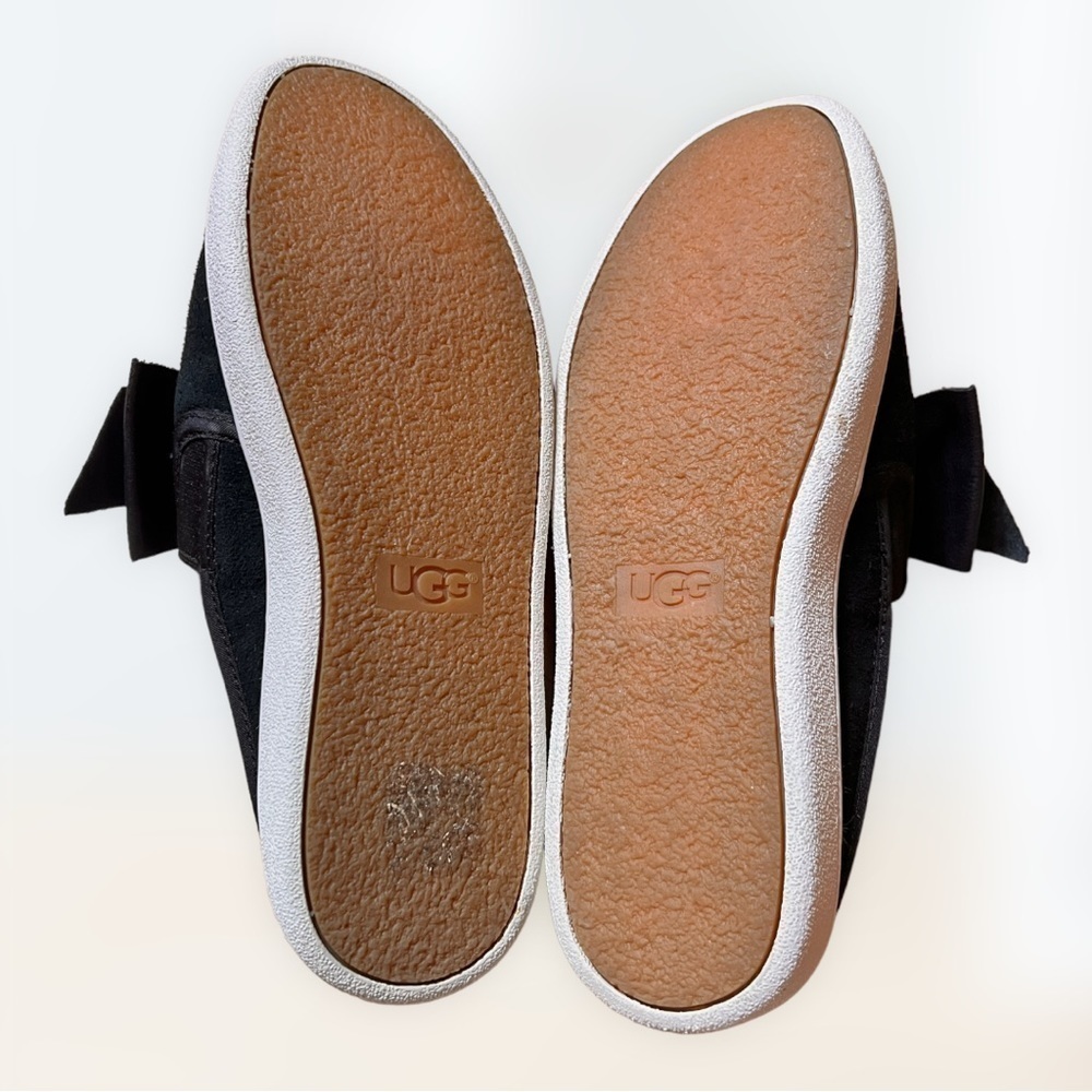 UGG suede slip on shoes 7 - Picture 7 of 8